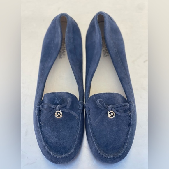 NEW ⭐️ MICHAEL Michael Kors Blue Suede Loafers Size 9.5 Women’s - Picture 1 of 3